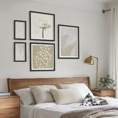 Gallery wall bloemen met modieuze boho-texturen