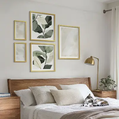 Wanddecoratie compositie in abstracte boho-stijl met heldere verf
