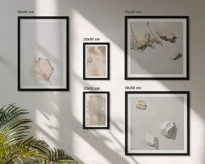 Wanddecoratie compositie met subtiele boho-texturen in natuurlijke stijl