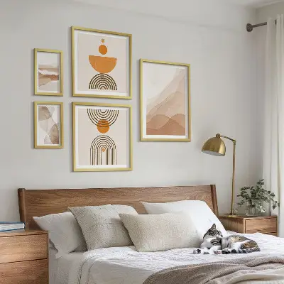 Set van moderne schilderijen met structuren in minimalistische tinten