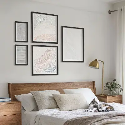 Moderne schilderijenset met heldere structuren en snaarpatronen