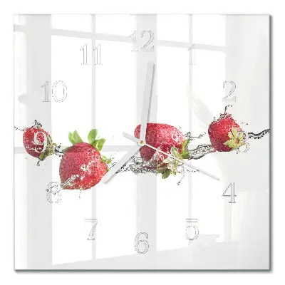 Vierkante glas klok Aardbeien in water