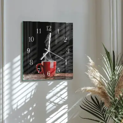 Vierkante glazen klok Een kopje koffie