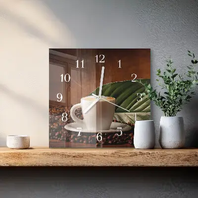 Vierkante glazen klok Een kopje koffie