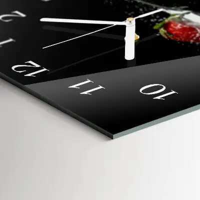 Vierkante glazen wandklok Aardbei