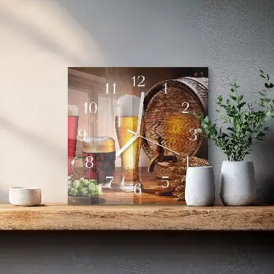 Vierkante glas klok Een biervat
