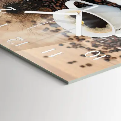 Vierkante glazen wandklok Een kopje koffie