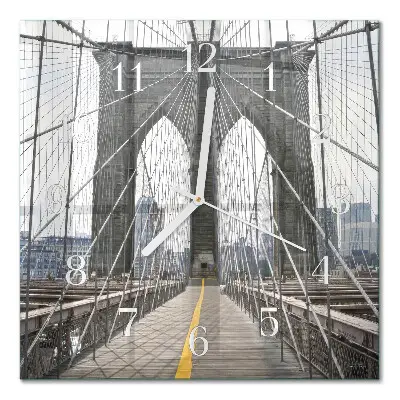 Vierkante glazen klok Brooklynbrug