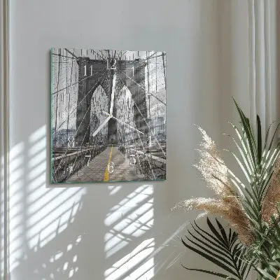 Vierkante glazen klok Brooklynbrug