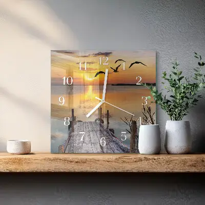 Vierkante glazen klok Brug over het meer