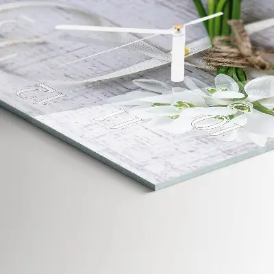 Vierkante glazen wandklok Een boeket bloemen