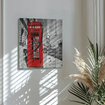 Vierkante glas klok Rode telefooncel