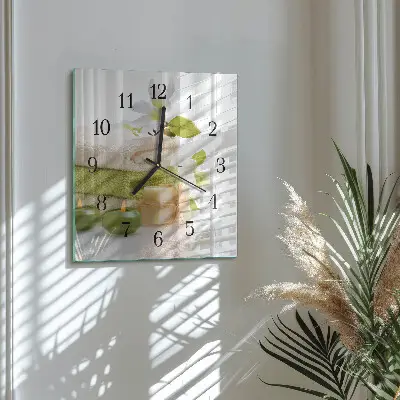 Vierkante glazen wandklok Spa zeep