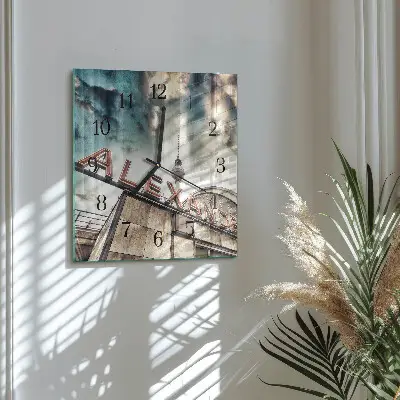 Vierkante glazen wandklok Alexanderplein