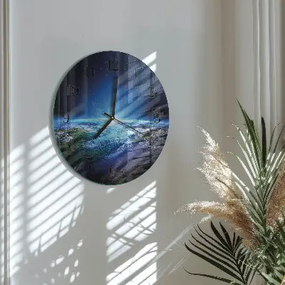 Klok glas met opdruk rond Het universum van de aarde