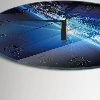 Klok glas met opdruk rond Het universum van de aarde