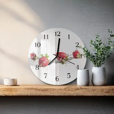 Ronde glazen wandklok Aardbeien in water