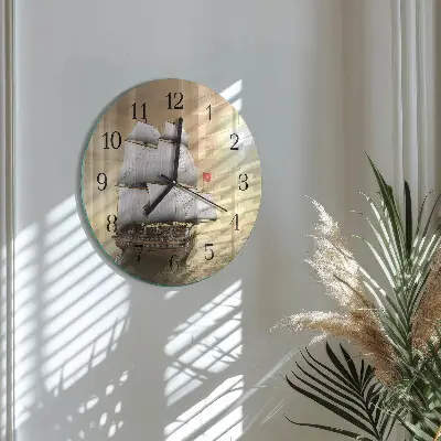 Wandklok glas decoratie rond Schip