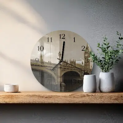 Ronde glas klok Brug in sepia