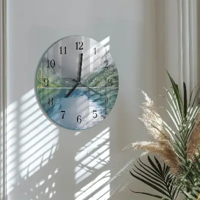 Ronde glazen wandklok Bergmeer