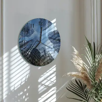 Ronde glazen wandklok Glazen gebouwen