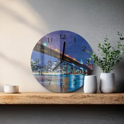 Ronde glazen wandklok Brug