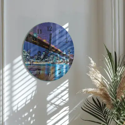 Ronde glazen wandklok Brug