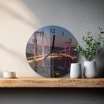 Ronde glazen wandklok Brug