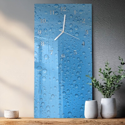 Decoratieve glazen klok verticaal Een druppel water
