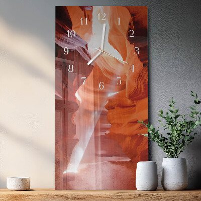 Verticale moderne glazen wandklok Grot