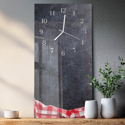 Verticale rechthoekige glazen wandklok Marmeren tafel