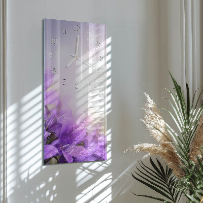 Verticale rechthoekige glazen wandklok Paarse bloemen