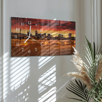 Horizontale wandklok glas gouden uur