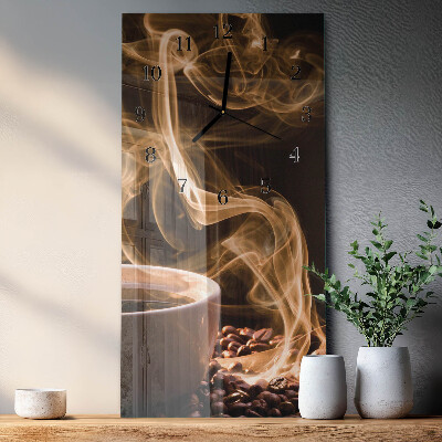 Verticale rechthoekige glazen wandklok Een kopje koffie