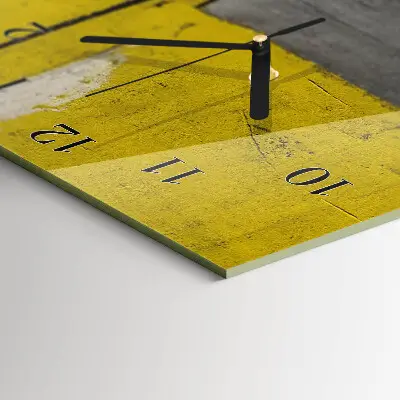 Verticale rechthoekige glazen wandklok Verwarring