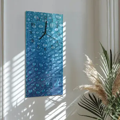 Glazen klok verticaal Een druppel water
