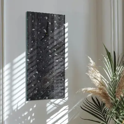 Decoratieve glazen klok verticaal Een druppel water