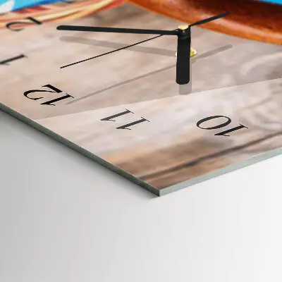 Verticale moderne glazen wandklok Pretzel