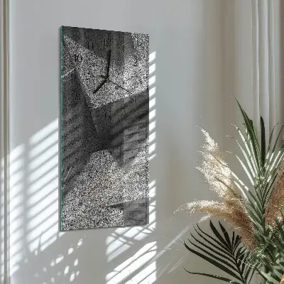 Verticale rechthoekige glazen wandklok Marmeren tafel