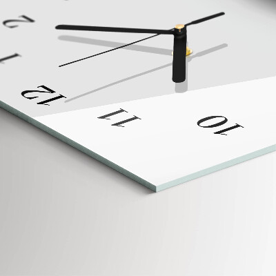 Verticale moderne glazen wandklok Purperen gordijn