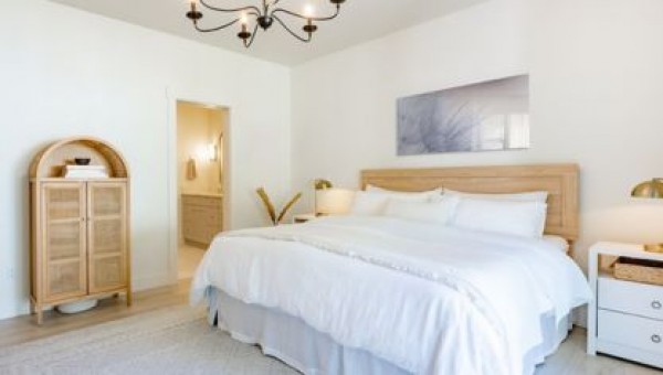Waarmee kun je je slaapkamer inrichten? Ideeën voor opvallende interieurdecoraties