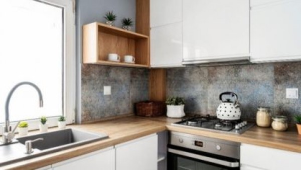 Hoe je een oude keuken goedkoop kunt renoveren - eenvoudige manieren voor een effectieve metamorfose